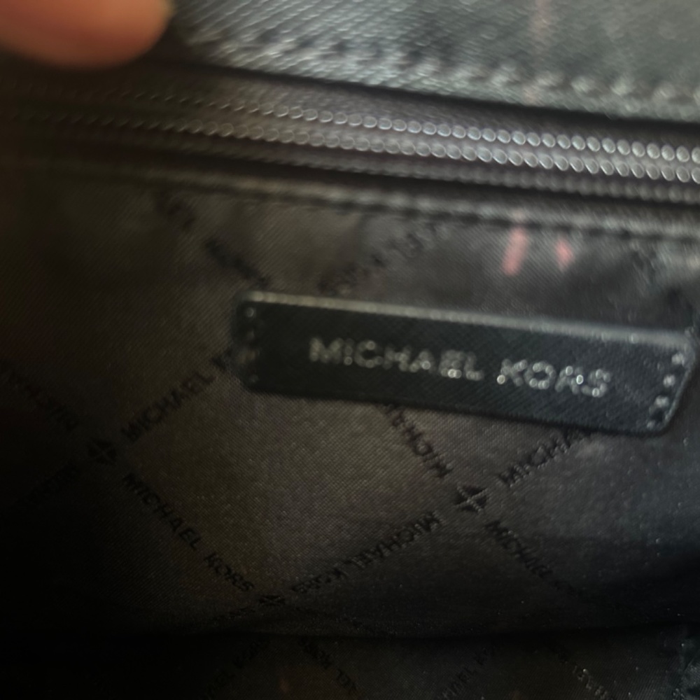 Mk Purse - Picture 3 of 3